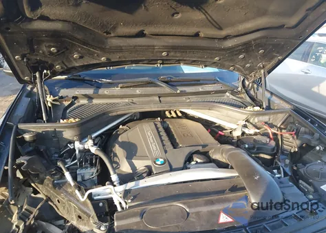 2014 BMW X5 Sdrive35I z USA, uszkodzony, nr VIN 5UXKR2C54E0H31721